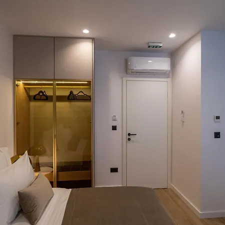 Гостьовий будинок Amelie Luxury 1