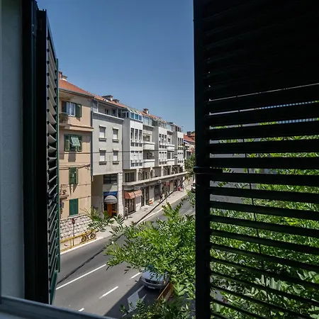 Guest house Amelie Luxury 1 *